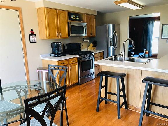 5th image of 59 Woodgate Dr