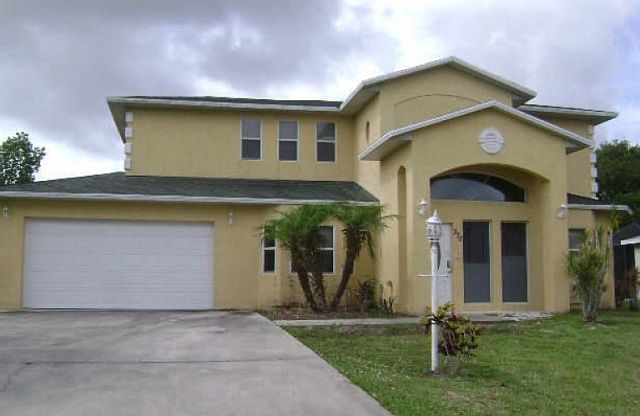 1st image of 372 NE Surfside Ave