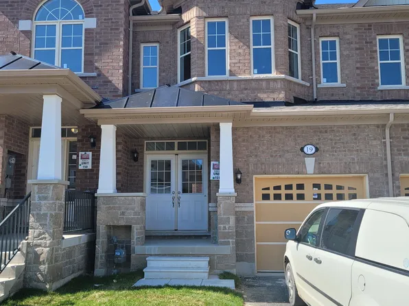 19 Pearman Cres, Brampton, ON L7A 4Y8