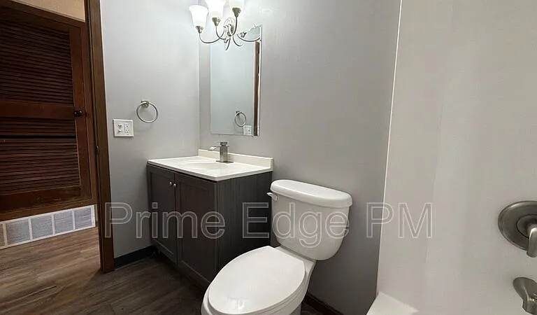 1109 N 28th St #10 — Photo 14