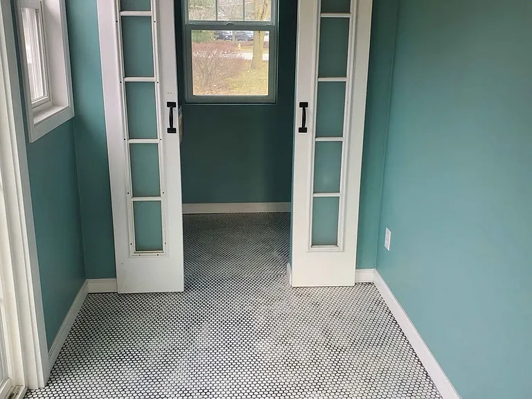 5717 Colerain Ave — Photo 4