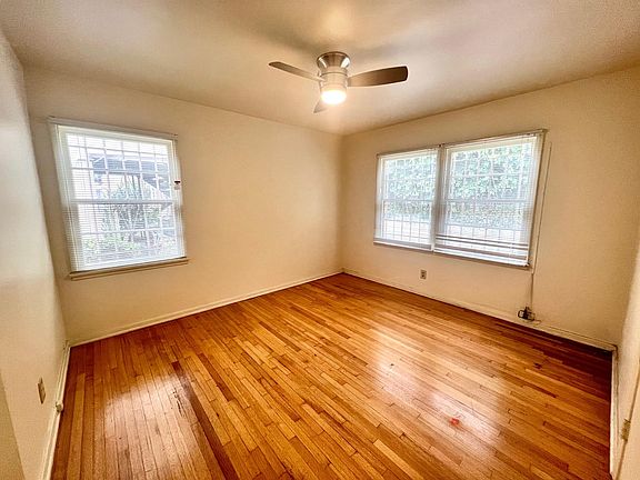 3rd image of 806 Alandele Ave #806