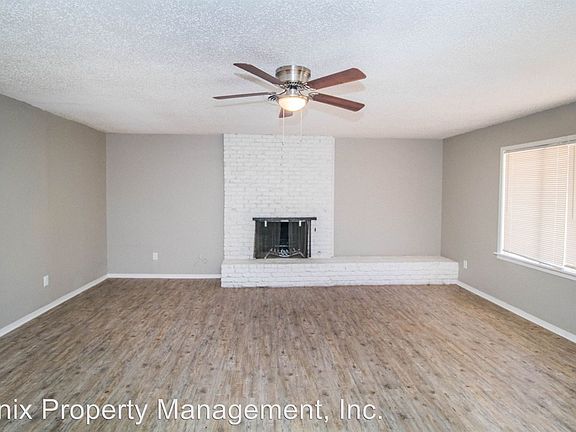 4th image of 1312 65th Dr APT B