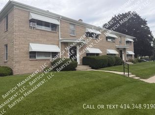 4321 S 71st St #4, Milwaukee, WI 53220