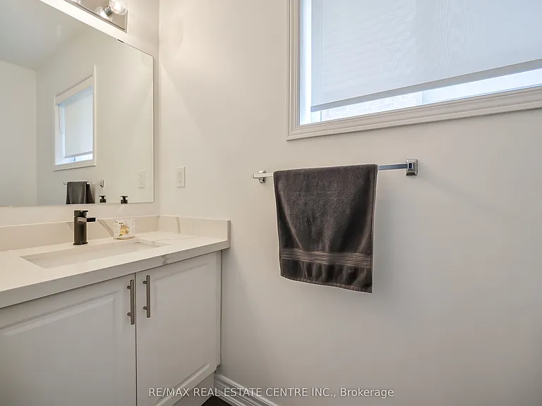 226 Lormont Blvd — Photo 21