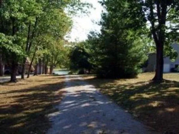 1064 Brunswick Dr, Fayetteville, OH 45118