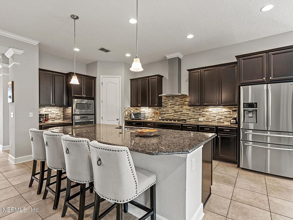 1st image of 485 OXFORD ESTATES Way