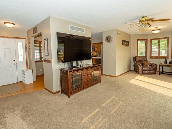 3rd image of 57848 Brendon Ct