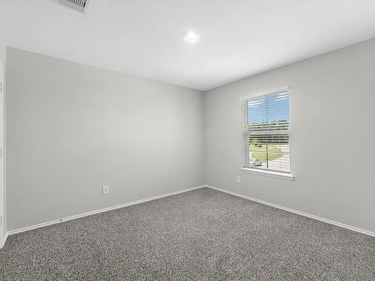 5455 Pinetree Crescent Ln — Photo 22