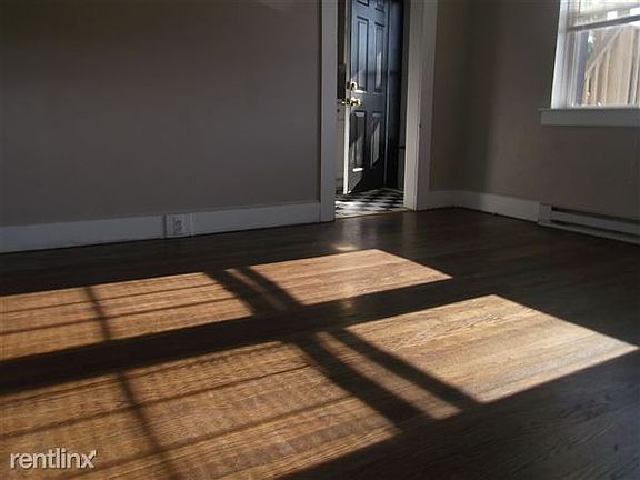 4. Lincoln Dining Room