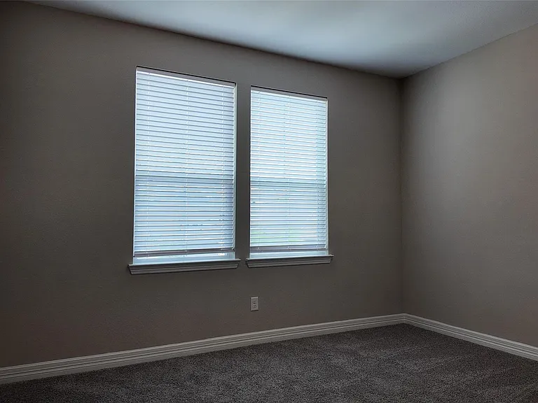 360 Mallorn Ln — Photo 26