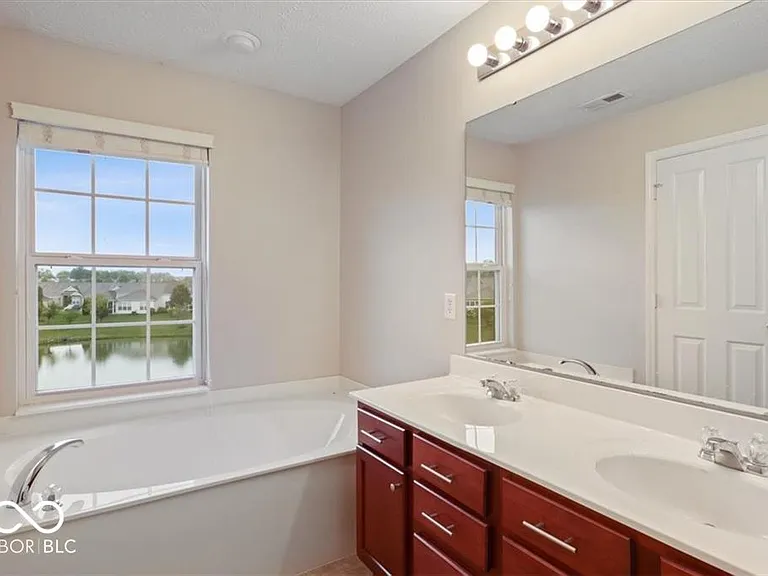 172 Straughn Ln — Photo 21