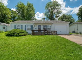 813 E Macarthur Ave, Bloomington, IL