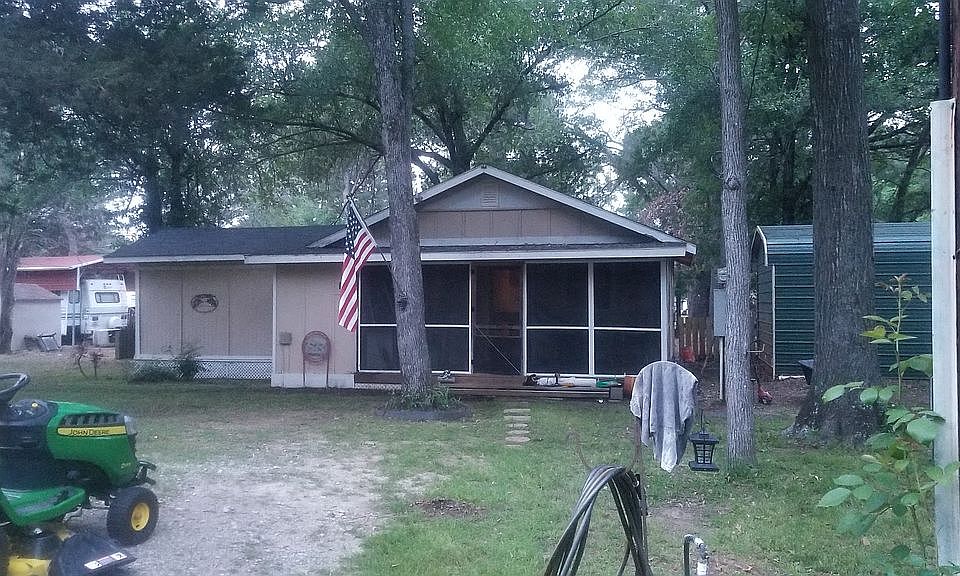 1st image of 195 Holly Dr