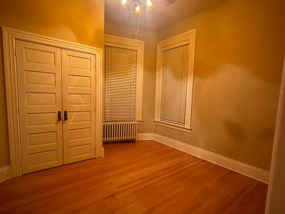 3rd image of 624 Summit Ave #2