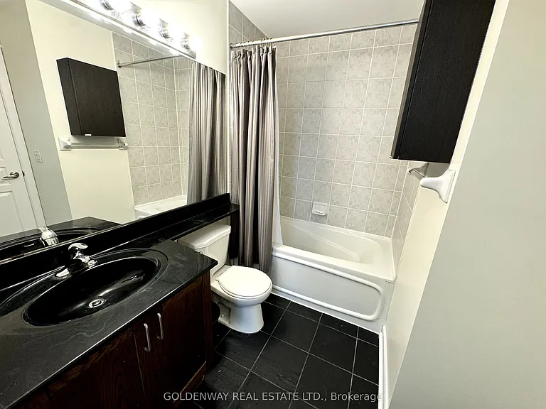 438 Richmond St W #921 — Photo 10