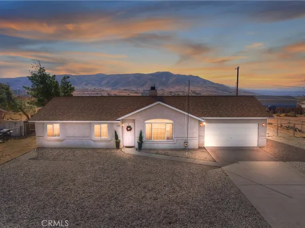 22015 Micmac Rd, Apple Valley, CA 92308