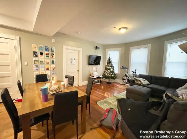 8 Darling St #1, Boston, MA 02120