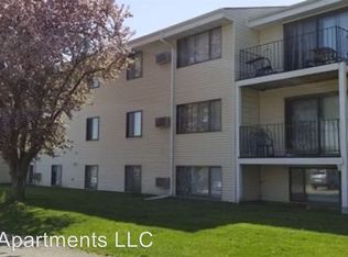 1650 S 15th Ave W APT 10, Newton, IA 50208