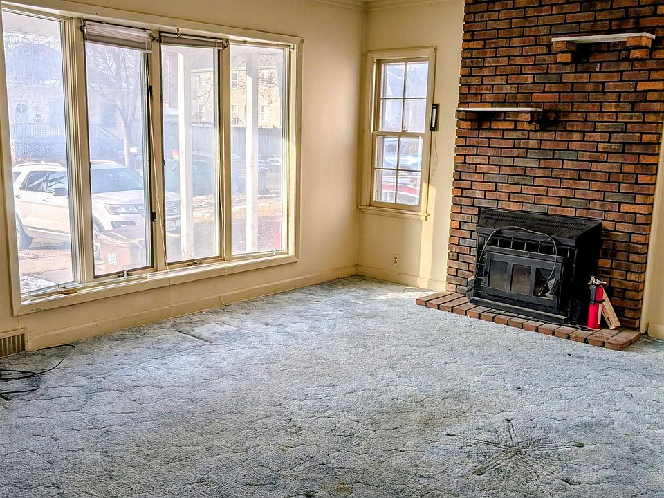2nd image of 878 S 32nd St
