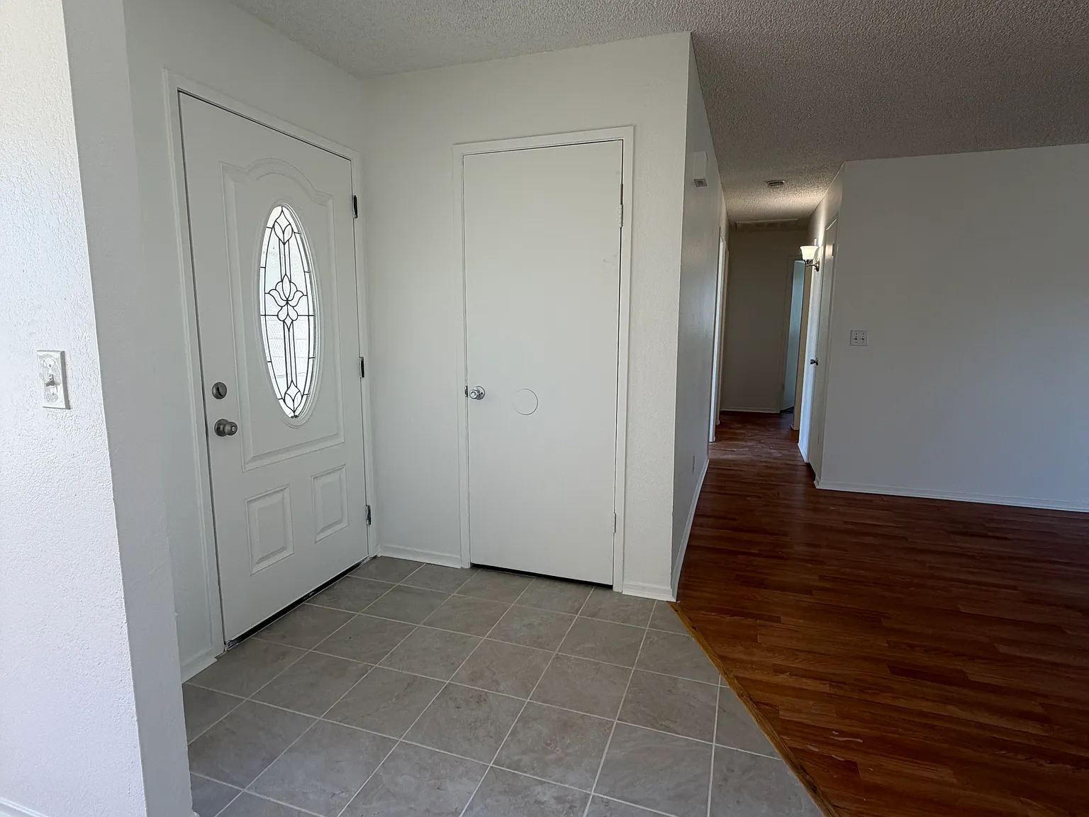 4 bed, 1562 sqft, $2,200 — Photo 2