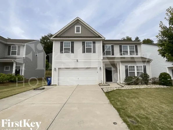4670 Wesmar Ct, Pfafftown, NC 27040