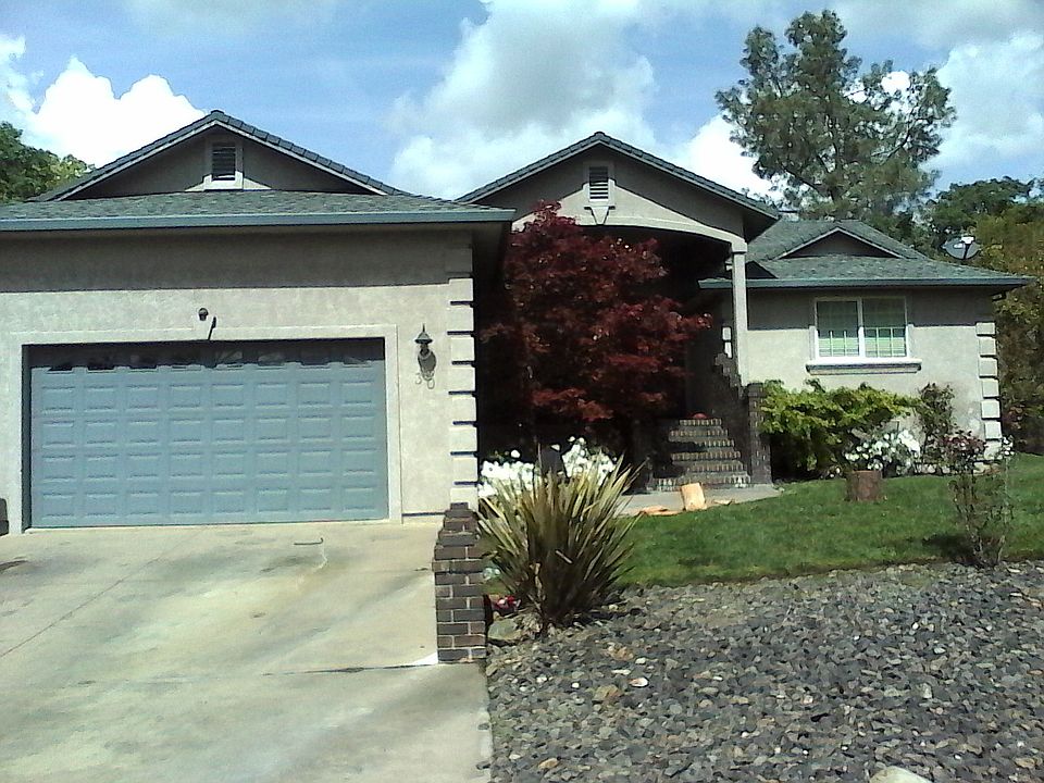 2nd image of 30 Executive Ave