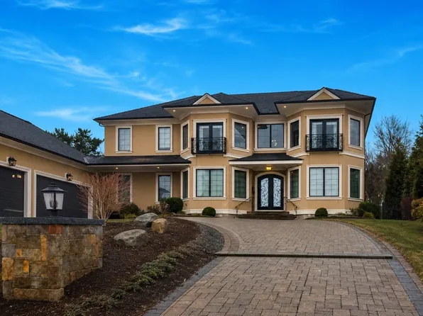 459 Dudley Rd, Newton, MA 02459