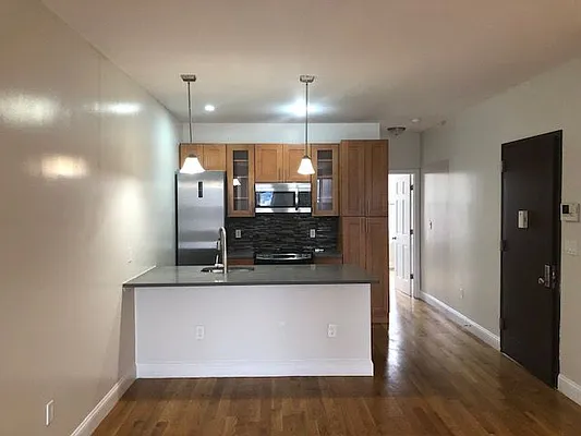 Rented by Alexander Bilu, LREB | media 26