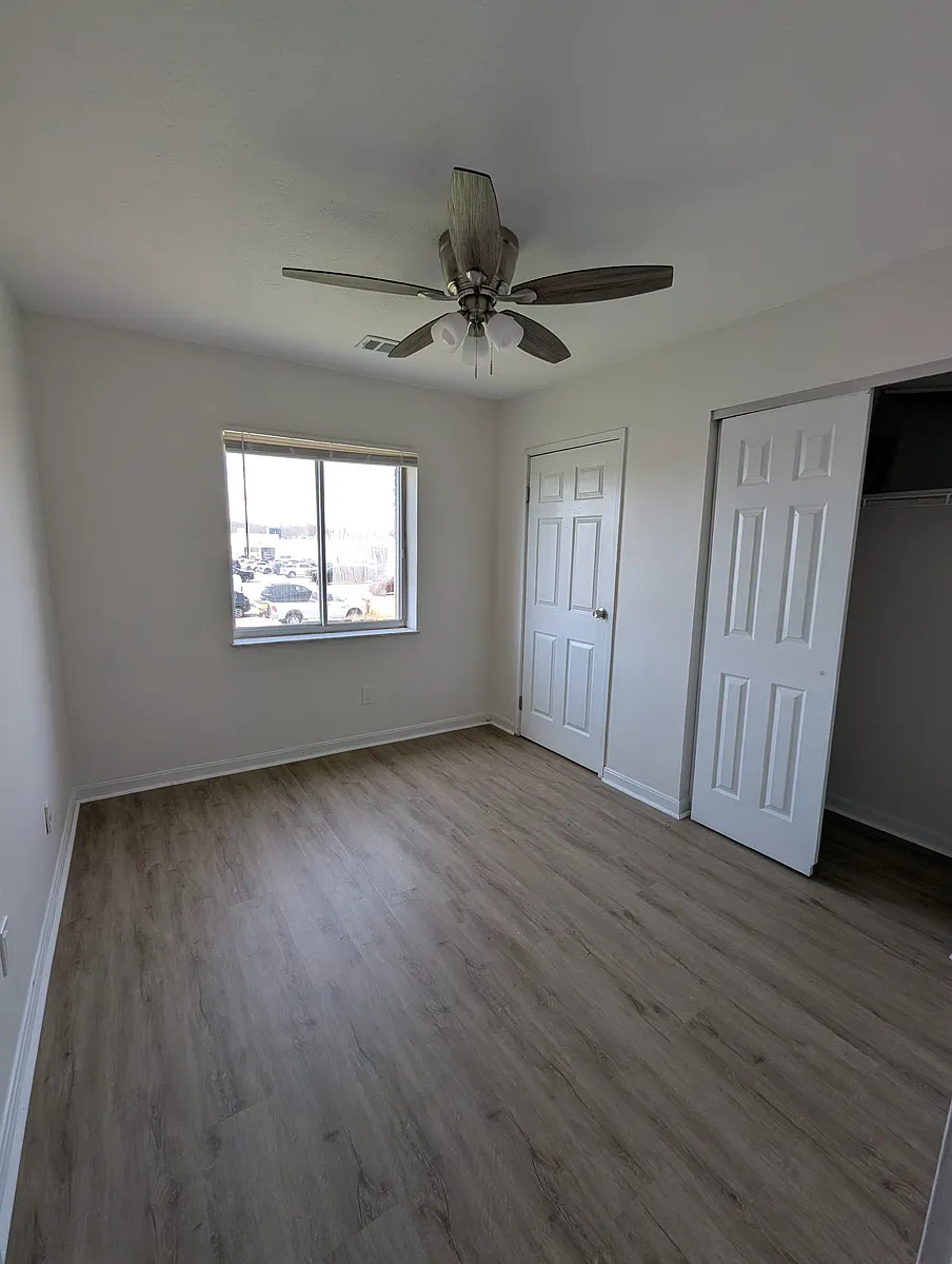 Building Photo - 3169 Regal Ln #10