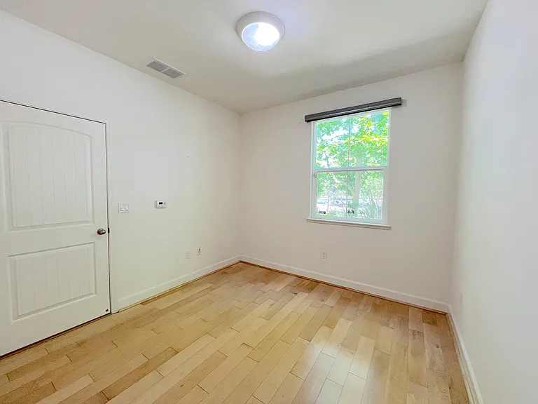 Guest Bedroom (Room 3)