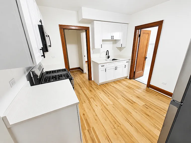 6805 S Artesian Ave #1 — Photo 11