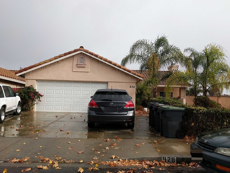 1st image of 828 S Oakley Ave