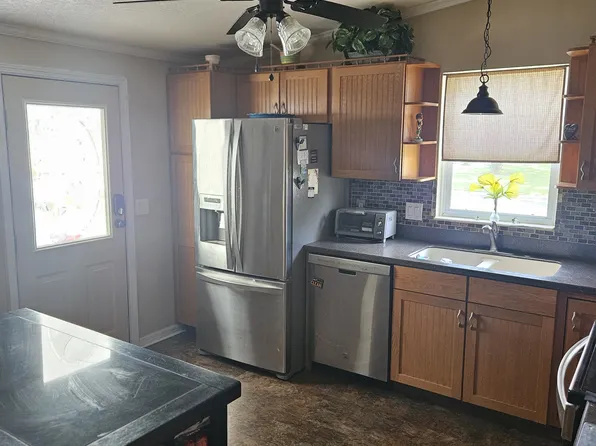 1226 Zapata Pl, Lady Lake, FL 32159