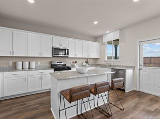 10446 Gibbons Crk, San Antonio, TX 78252