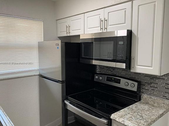 3rd image of 1101 N 22nd Ave #2