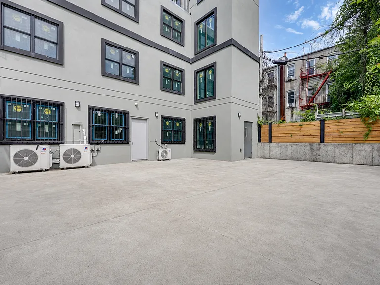 431 Warwick St #2D — Photo 15