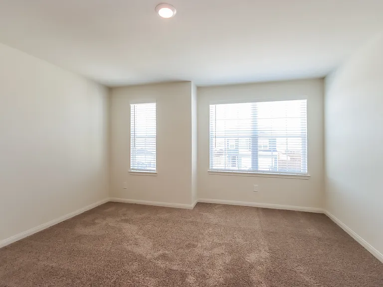 8418 Sandy Drift Rd — Photo 12