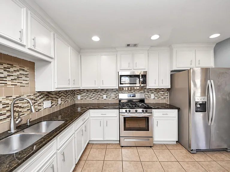 2038 Eddlewood Ct — Photo 12