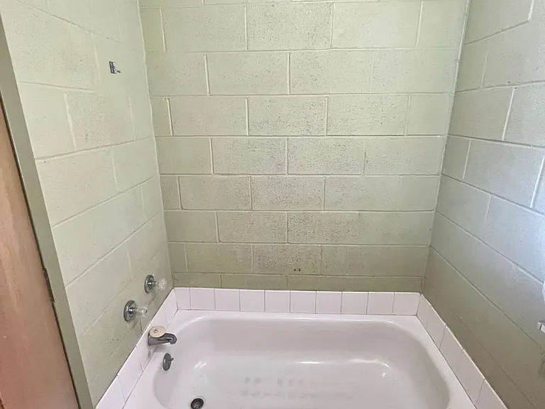 386 E Gordon Ave — Photo 6