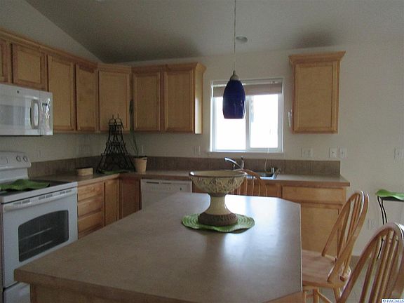 3rd image of 6003 Robert Wayne Dr