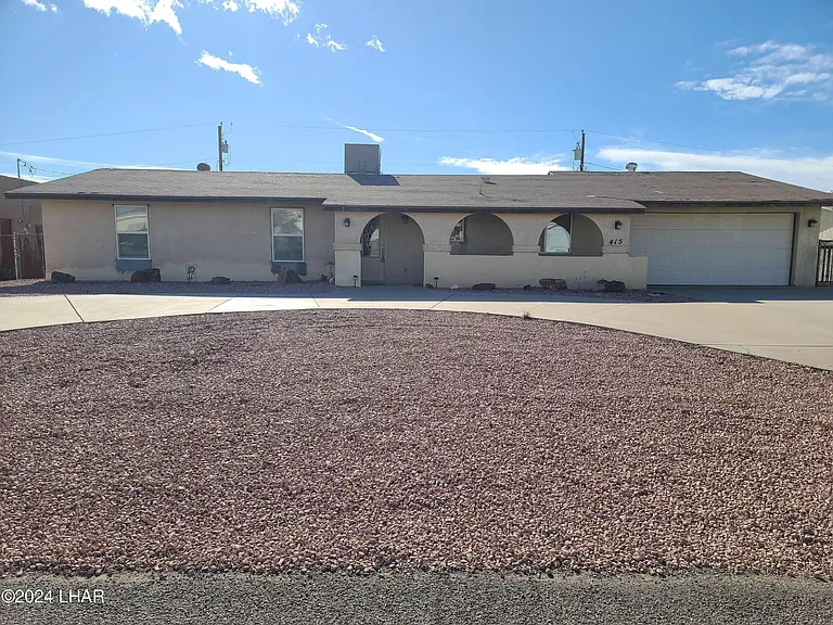 415 Corvair Dr — Photo 1
