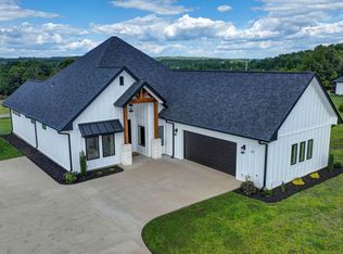 39 Wading Crane Ln, Wirtz, VA 24184