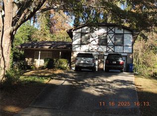 656 Cheviot Dr, Decatur, GA 30032