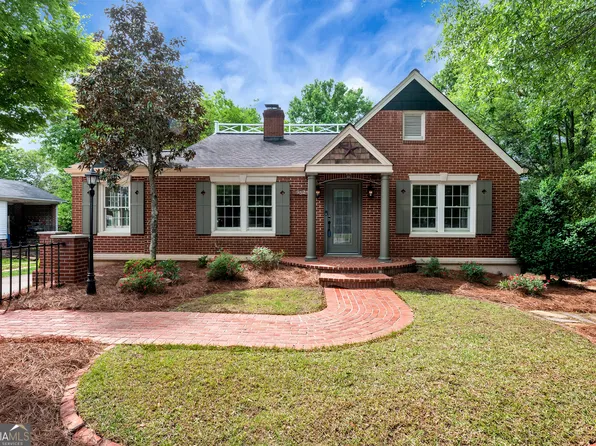 952 Wayside St NW, Cornelia, GA 30531
