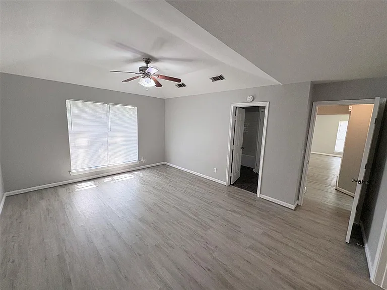 3006 Fort Stockton Dr — Photo 17