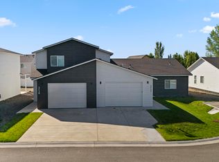 1719 N Manifold Ln, Greenacres, WA 99016