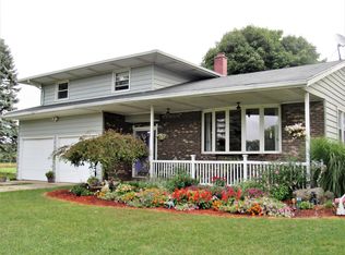 10491 Pioneer Rd, Eagle, MI 48822