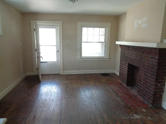 3 bed, $1,295 — Photo 2