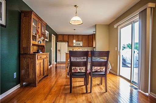4th image of 6037 Aspen Way